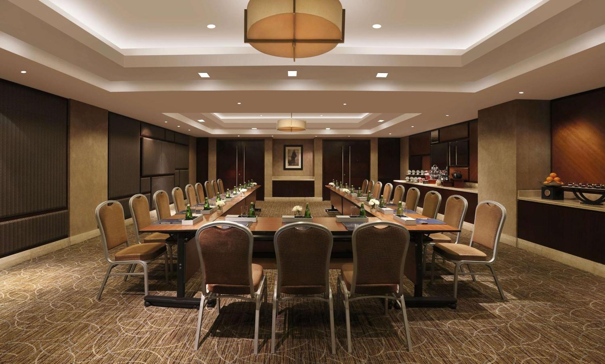 Hilton Hotel 5*